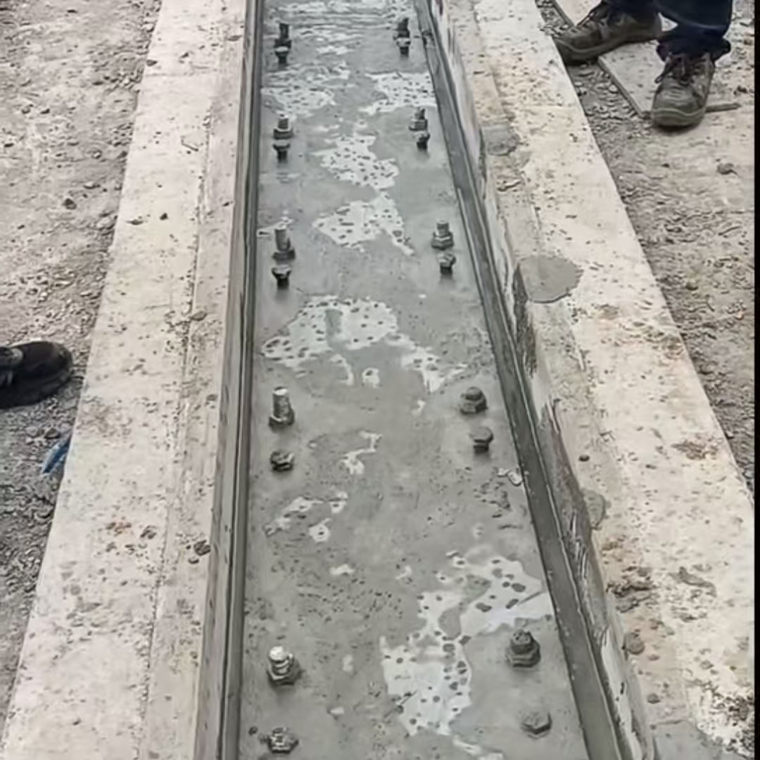 江州港口码头起重机龙门吊重型机械设备稳固用早强快凝轨道胶泥